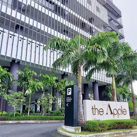 The Apple Suites Melaka By Bluebanana Bagian luar foto